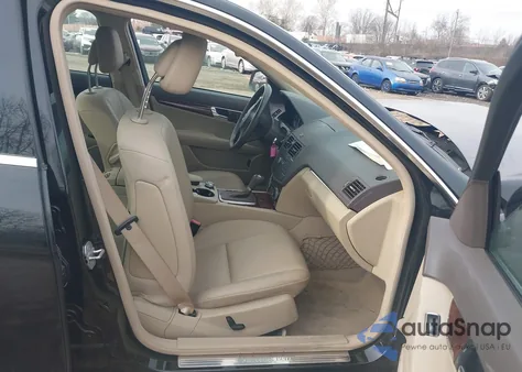 2009 Mercedes-Benz C 300 Luxury 4Matic/Sport 4Matic from USA, damaged, VIN WDDGF81X49R077508